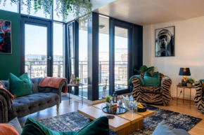 Albert Clock Penthouse - Private Parking & Balcony